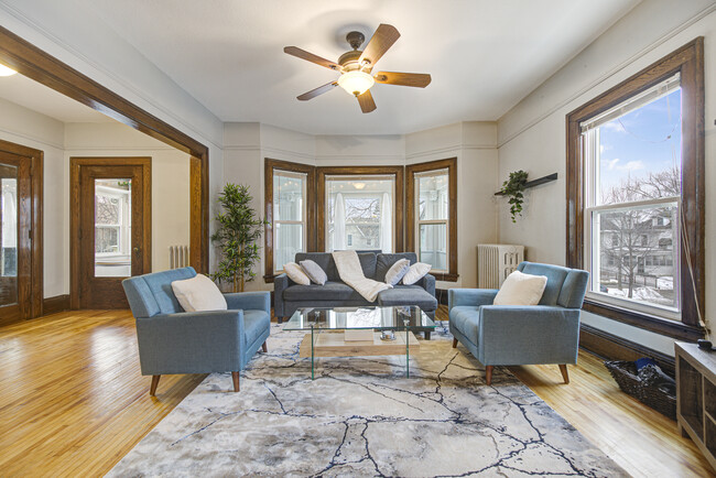 Foto del edificio - 3212 Colfax Ave S