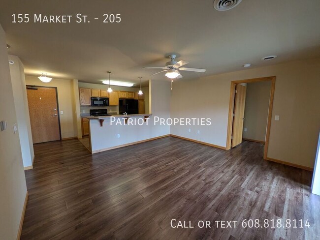 Building Photo - 155 Market St