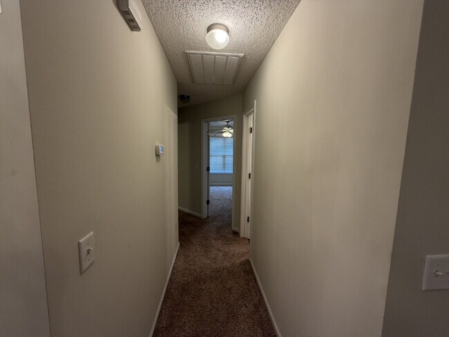 Foto del edificio - Home for Rent