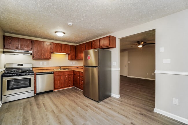 Building Photo - 675 Cherryhaven Dr