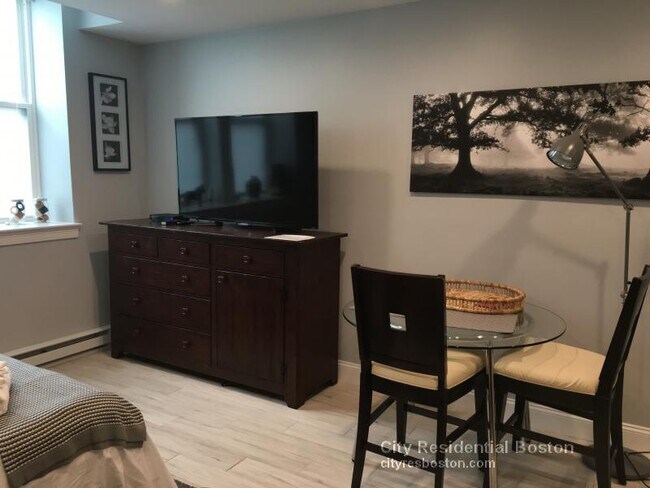 Foto del edificio - 4 Greenway Ct
