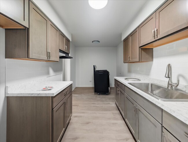 Building Photo - 600 McKinley Ave