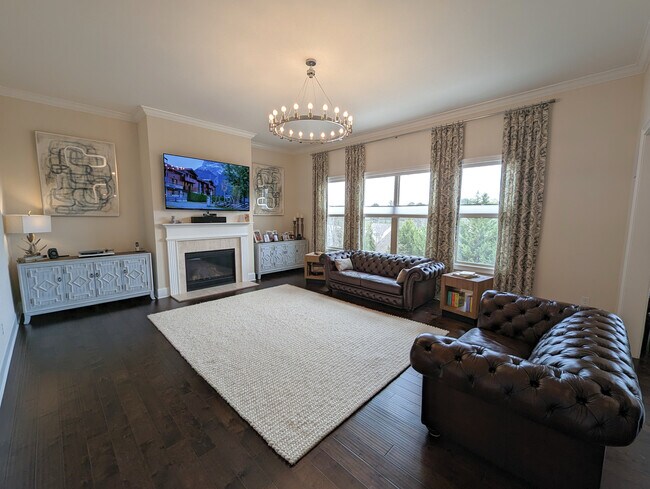 Building Photo - 4310 Brookview Dr