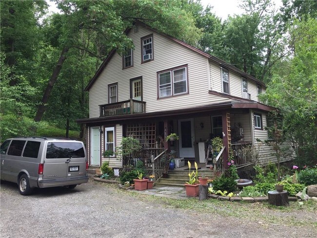 Building Photo - 482 Route 9D