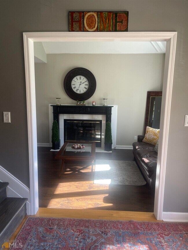 Building Photo - 9615 Fox Hunt Cir W