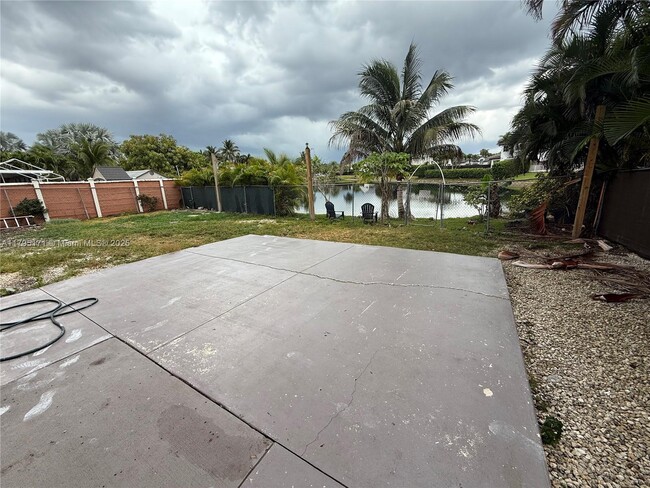 Foto del edificio - 16480 SW 56th Terrace