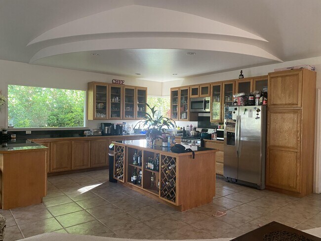 Building Photo - 16960-960 40th Ave