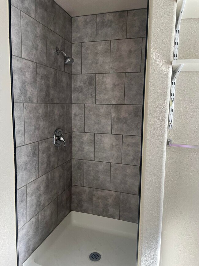 Building Photo - 3 Bed, 1 Bath Home Available in Stayton