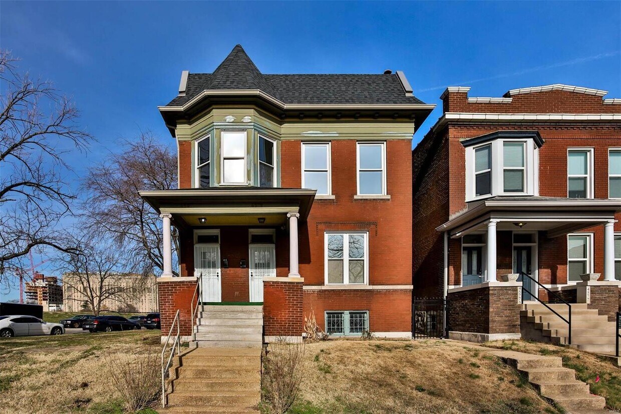 Primary Photo - 4579 Gibson Ave