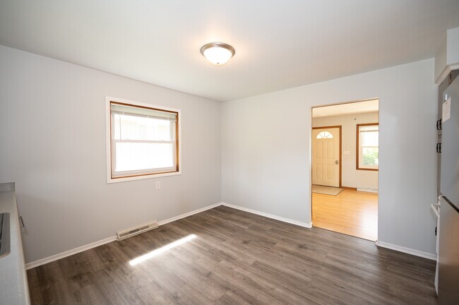 Building Photo - 2418 23rd Ave NW