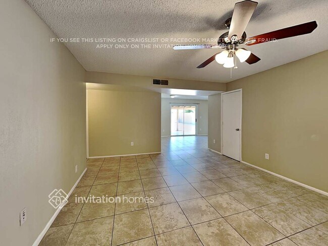 Foto del edificio - 7140 W North Ln