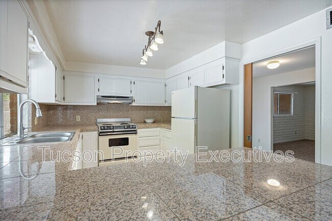 Foto del edificio - 3534 N Palmer Dr