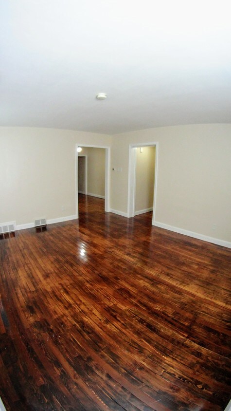 Primary Photo - 1545 Schuylkill Ave