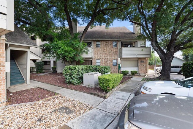 Foto del edificio - 2500 Burleson Rd
