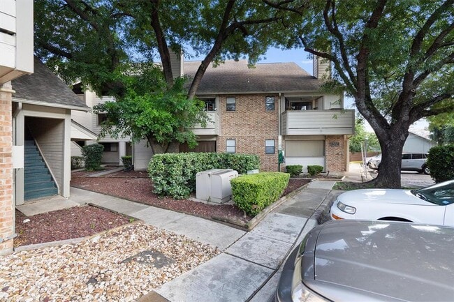 Building Photo - 2500 Burleson Rd