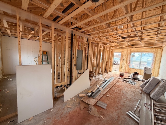 Building Photo - 15 Mont Carmel Rd