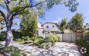 Primary Photo - 1036 Superba Ave