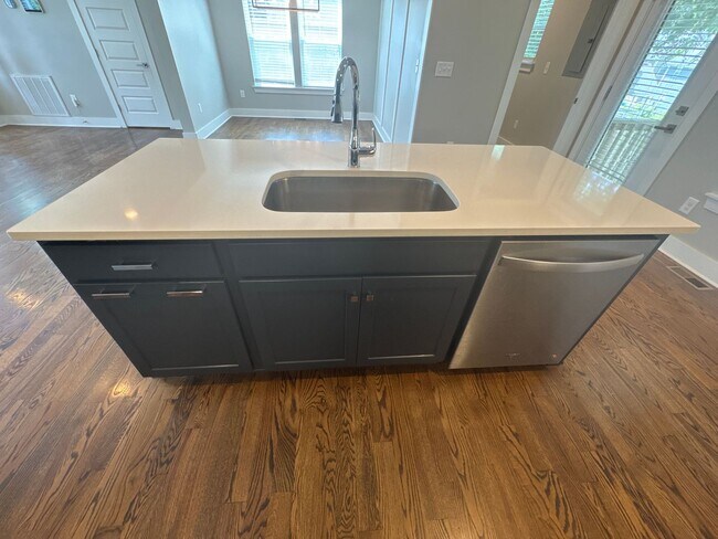 Building Photo - Newer Construction with Open Floor Plan in...