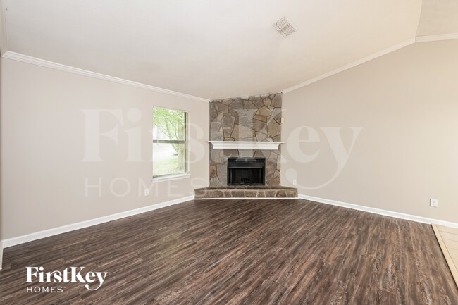 Foto del edificio - 652 Sunfield Dr NW
