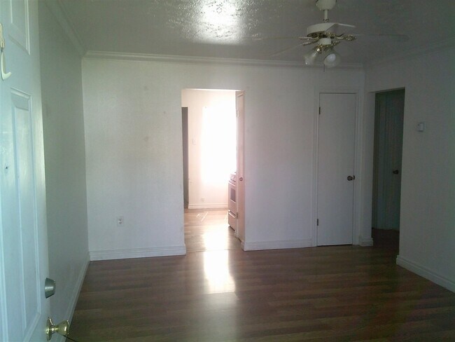 Foto del edificio - 1167 NW Ozmun Ave