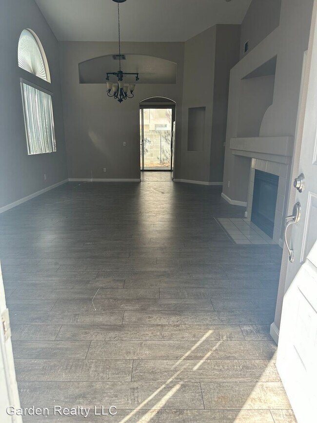 Foto del edificio - 3 br, 2 bath House - 5237 Shasta Lake Way