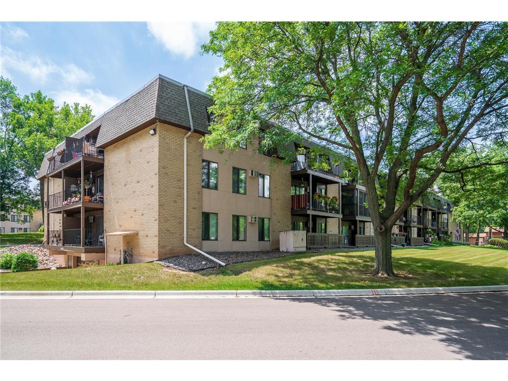 3431 Kent St Unit 815, Shoreview, MN 55126 Room for Rent in Shoreview
