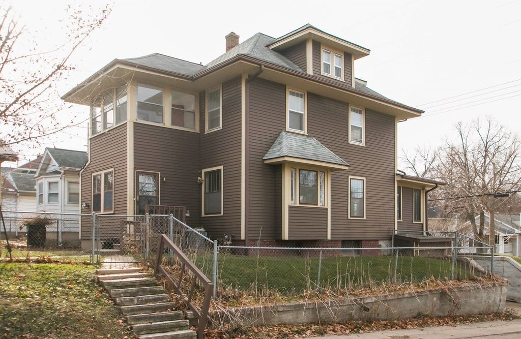 Primary Photo - 800 19th St SE