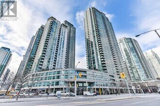 Building Photo - 16 Yonge St
