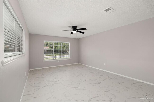 Building Photo - 2409 Camellia Ave