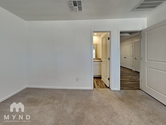 Foto del edificio - 9346 W Raven Dr