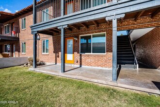 Building Photo - 3601 N 15th Ave