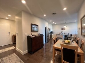 Building Photo - 434 McGrath Hwy