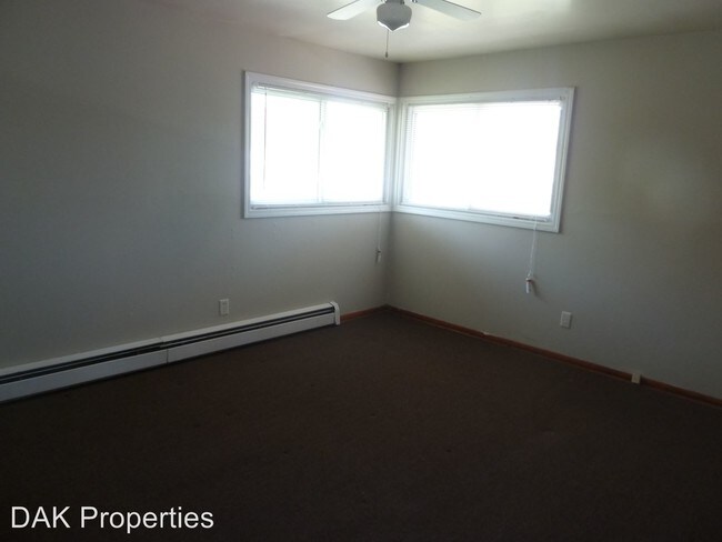 Building Photo - 7066 N 43rd St