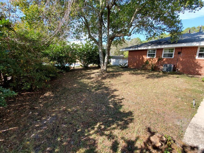 Building Photo - 113 Destin Dr NW