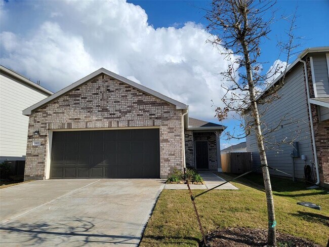 Building Photo - 615 Edge Lake Ct