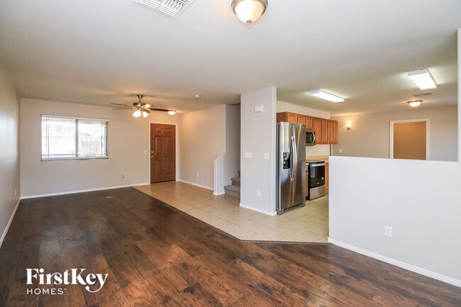 Building Photo - 1858 E Omega Dr