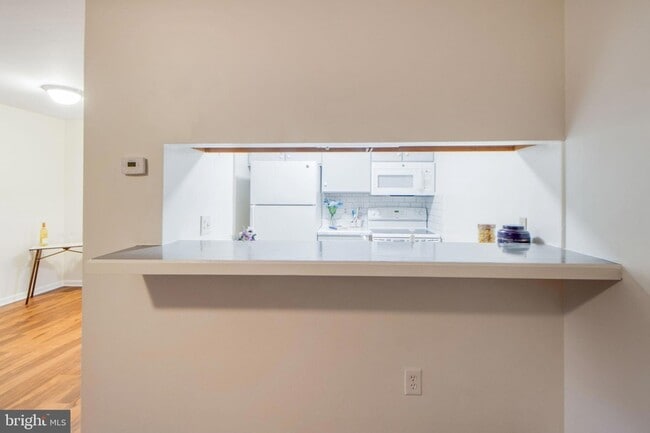 Building Photo - 4 Banyan Wood Ct