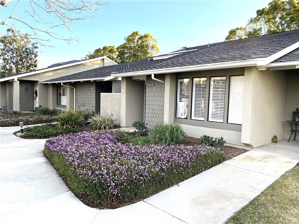 Foto principal - 8932 Biscayne Ct