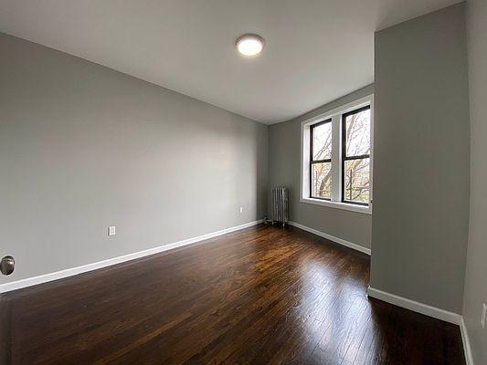 Foto del edificio - 1 bedroom in BRONX NY 10456