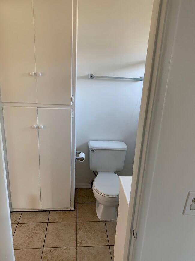 Bathroom - 1828 Cabrillo Ave