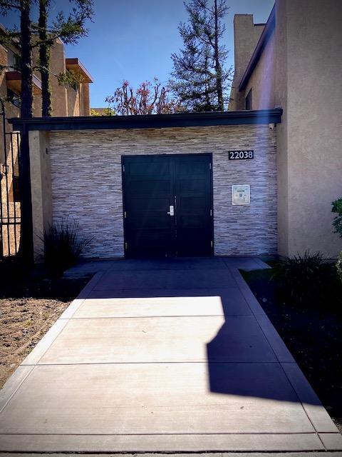 Building Photo - 22038 Vanowen St