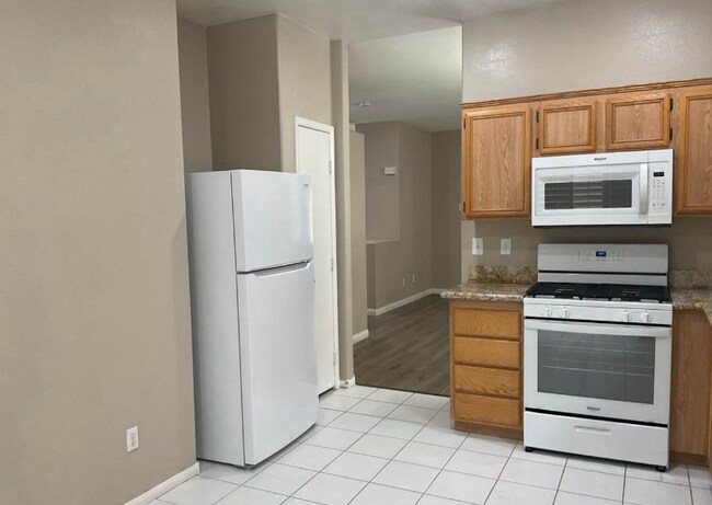 Foto del edificio - 5953 Hickory Nut Ave