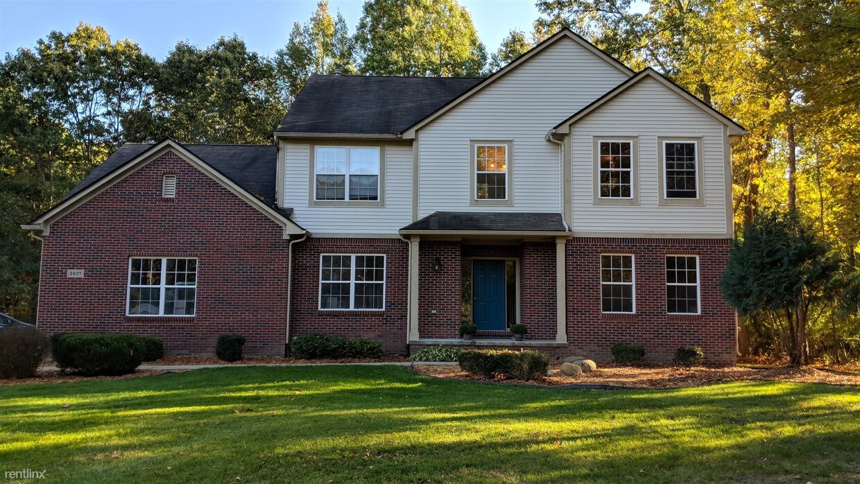 Primary Photo - 5 br, 3 bath House - 2827 Pine Blfs