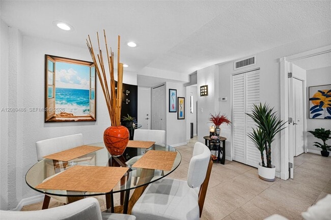 Foto del edificio - 1334 Collins Ave