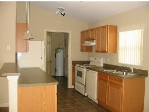 Building Photo - 7167 Midway Ter