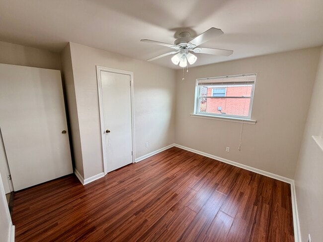 Building Photo - 2324 5th Ave SW