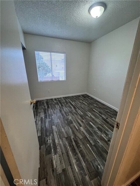 Foto del edificio - 1430 E 17th St