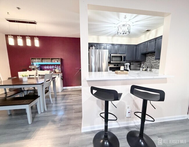 Building Photo - 226 Waterford Dr