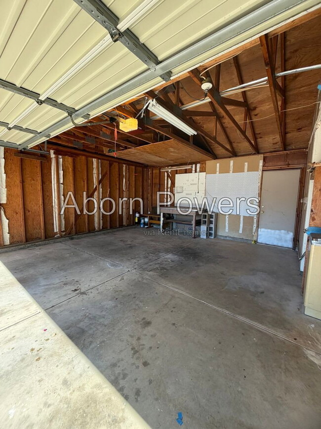 Building Photo - 4819 Hillbrook Ct