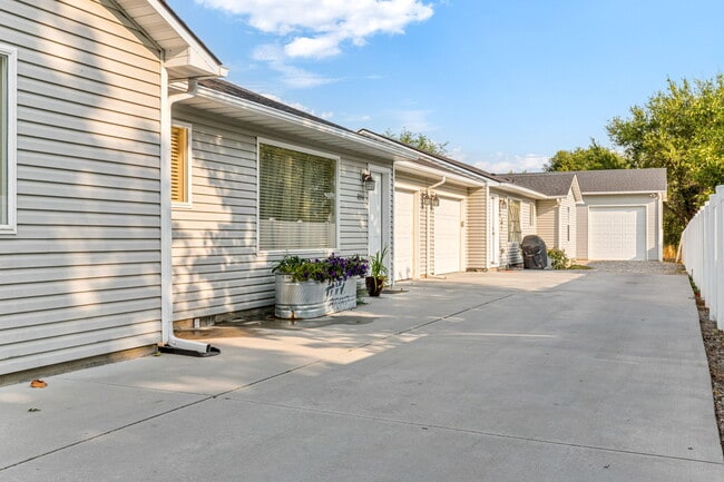 Entrada de coches - 9954 W Utahna Rd